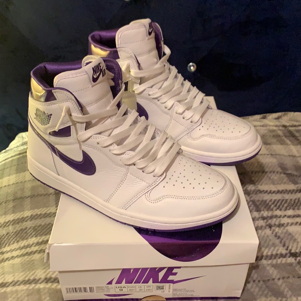 Jordan 1 court purple (W)